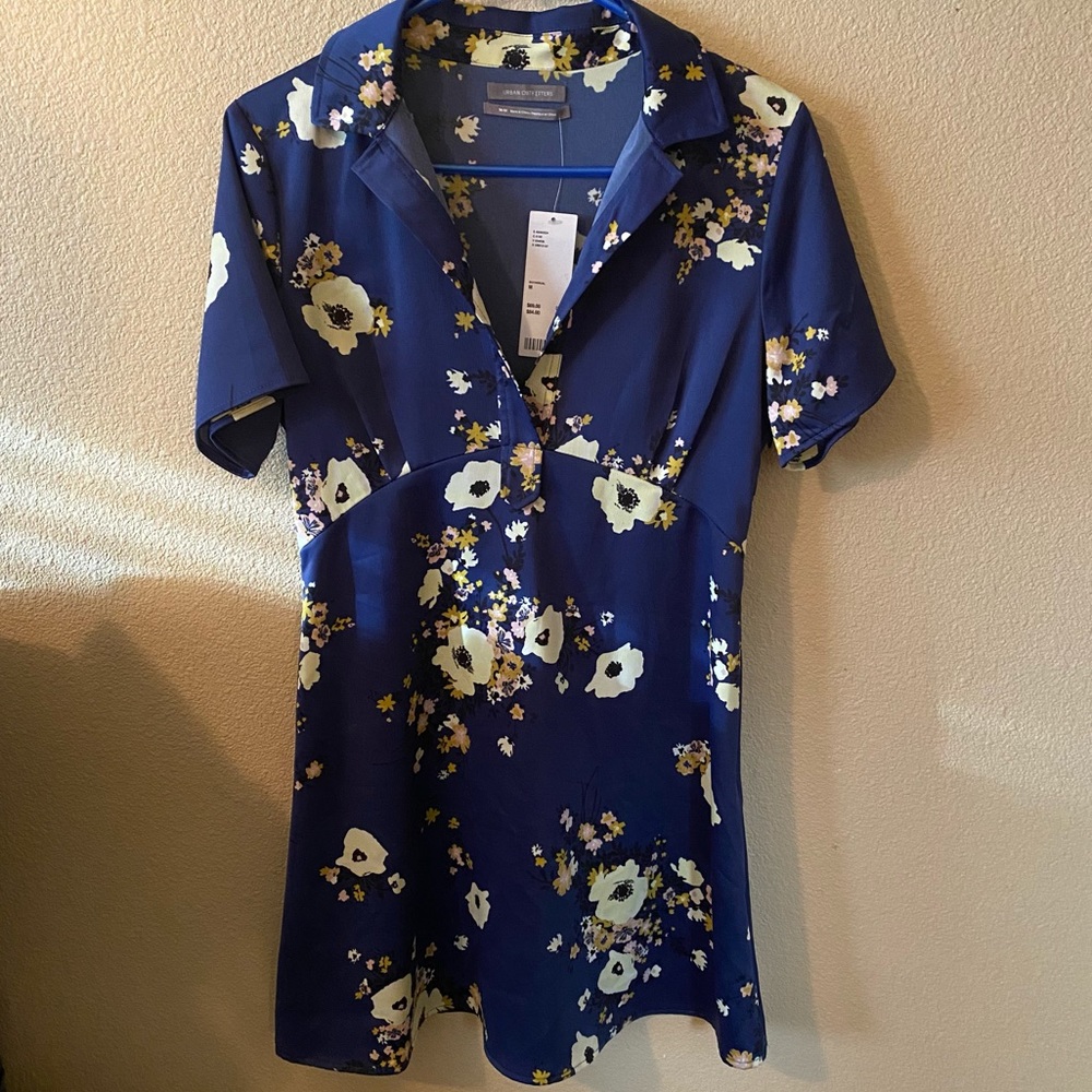 Urban Outfitters navy blue flower dress size M - Picture 2 of 5
